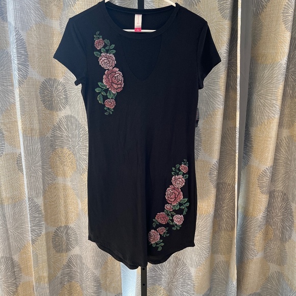 Women’s Dress size Medium Junior - Picture 1 of 3